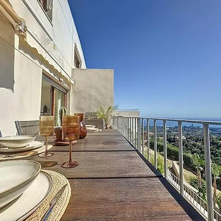 Bright Duplex In Lomas Monteros