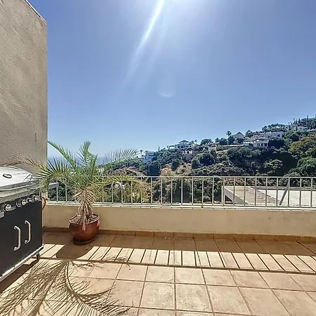 Bright Duplex In Lomas Monteros Apartment